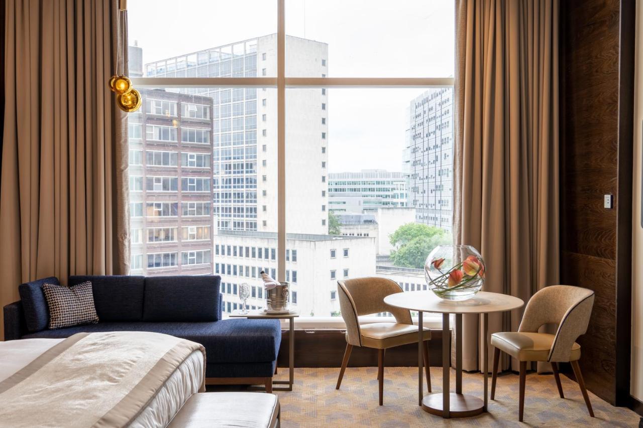 The Lowry Hotel Манчестер Екстер'єр фото A room at the hotel