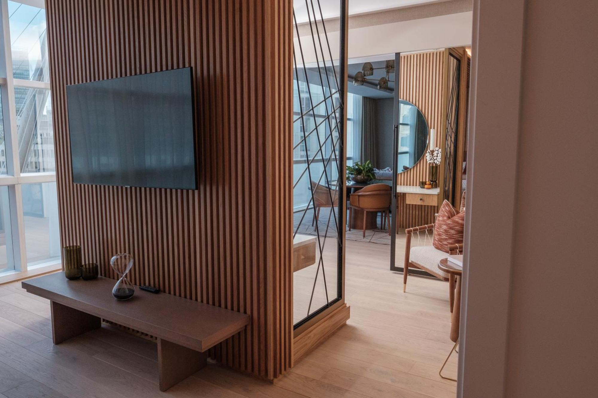 The Lowry Hotel Манчестер Екстер'єр фото Interior of a typical apartment