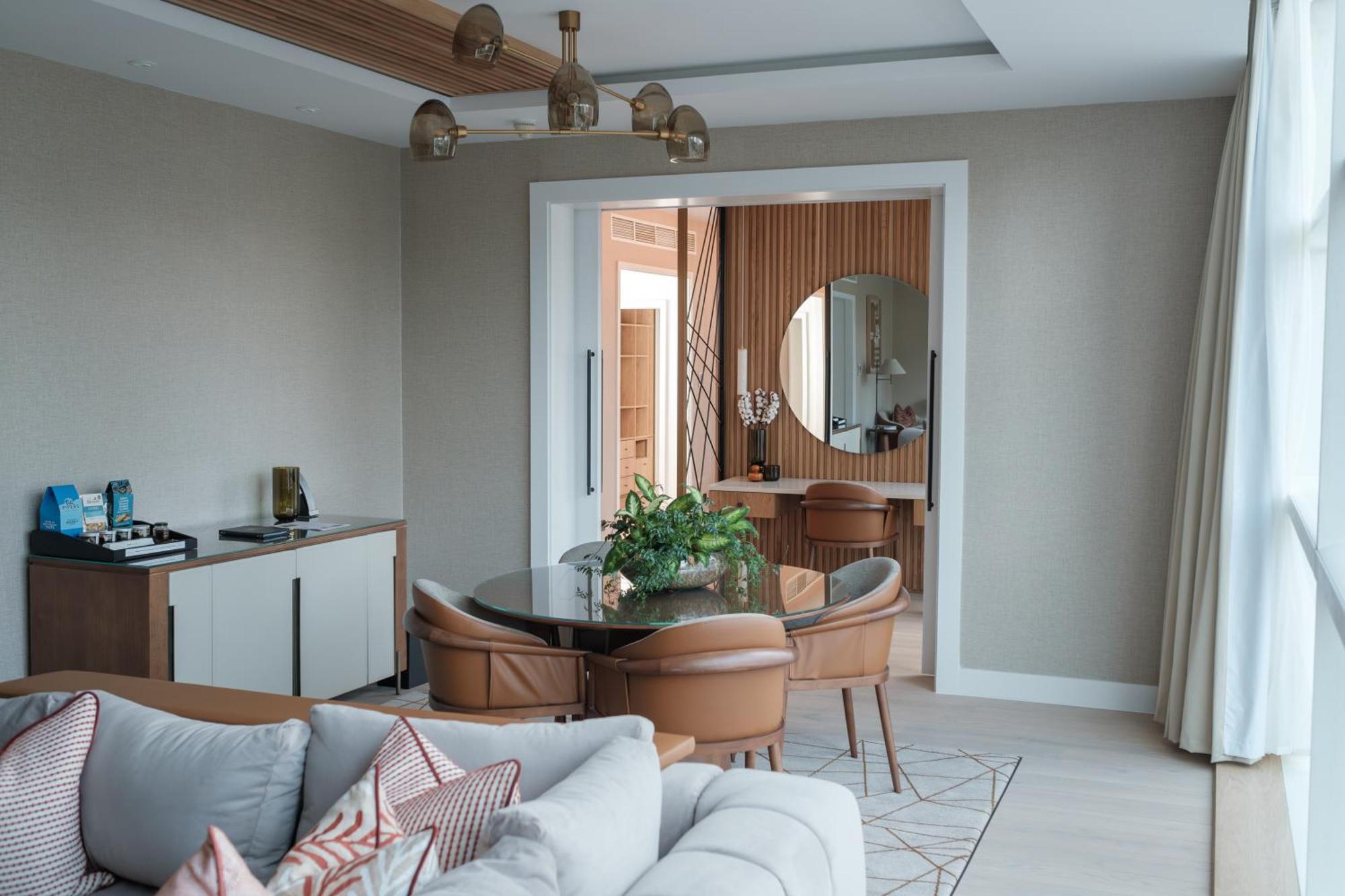 The Lowry Hotel Манчестер Екстер'єр фото A suite at the Ritz-Carlton, DIFC
